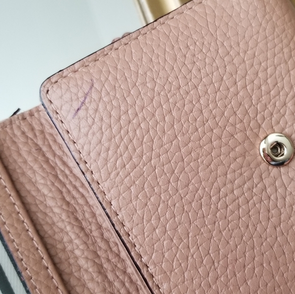 ❗Kate Spade Tan Trifold Pebble Leather Wallet with Gold Details❗ - Picture 5 of 7